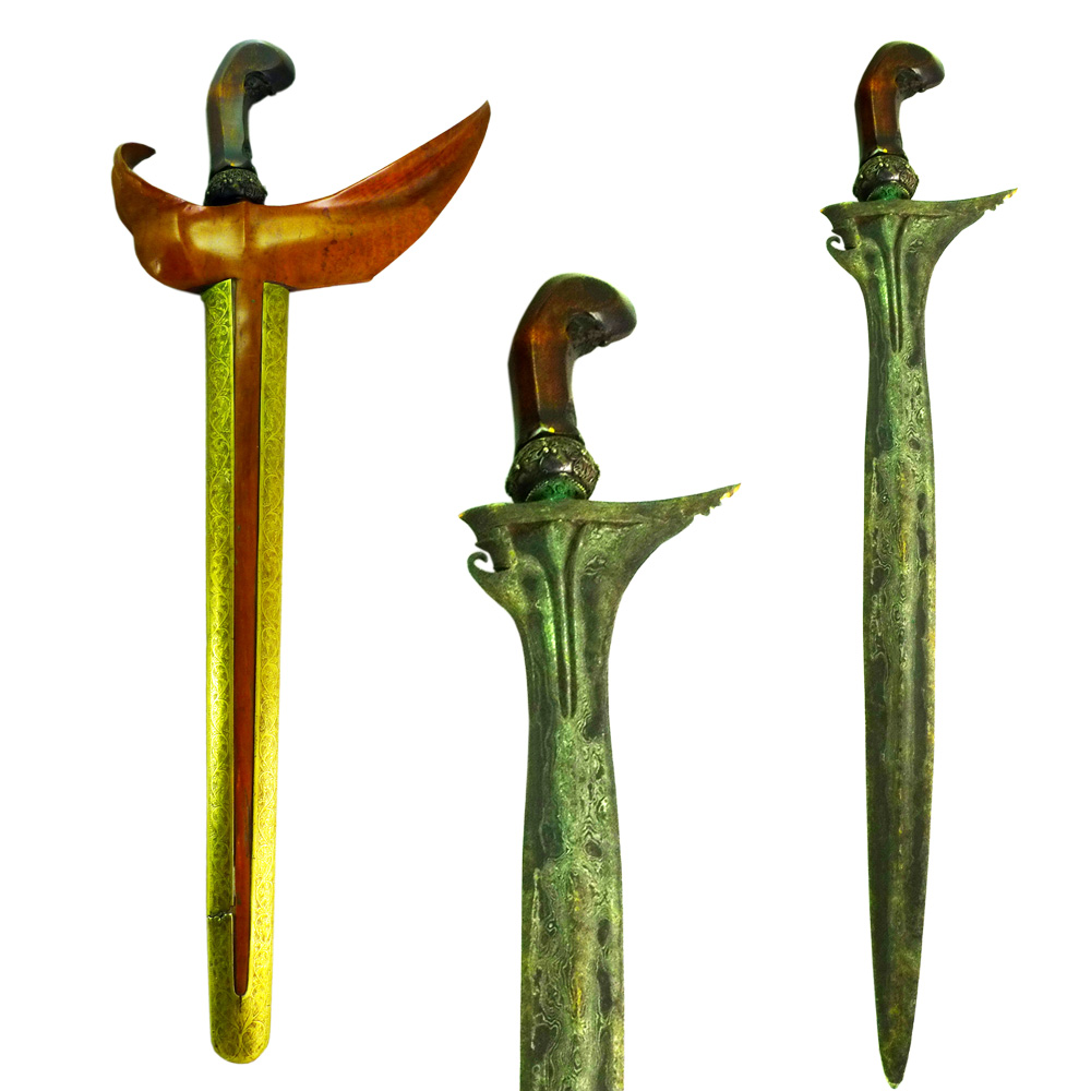 Fine Javanese kris with brass sheath