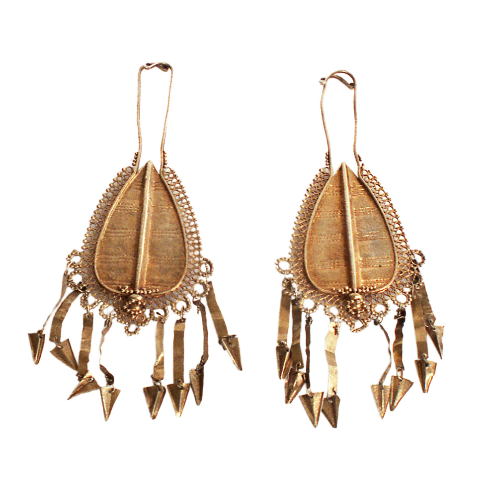 Pair of gold metal drop style Flores earings